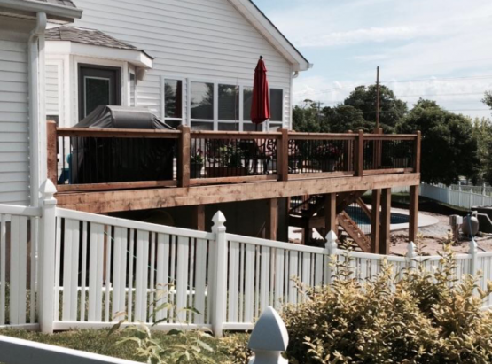 St. Louis wood deck contractor